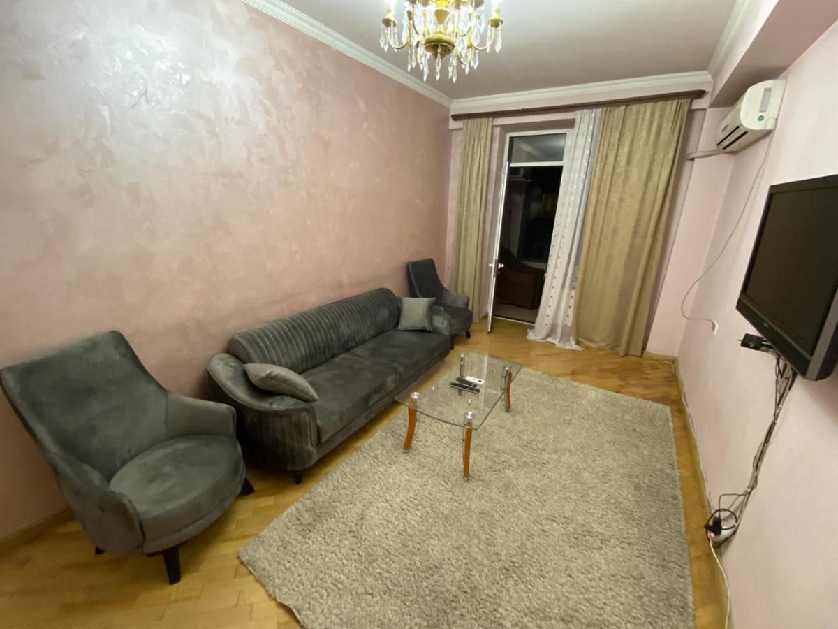 Rent Inn Yerevan On North Avenue Exterior photo