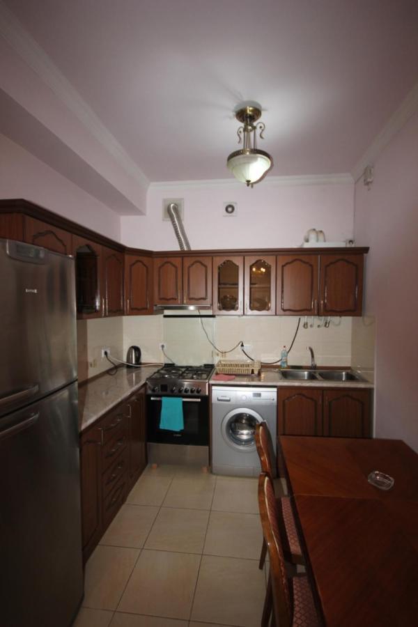 Rent Inn Yerevan On North Avenue Exterior photo