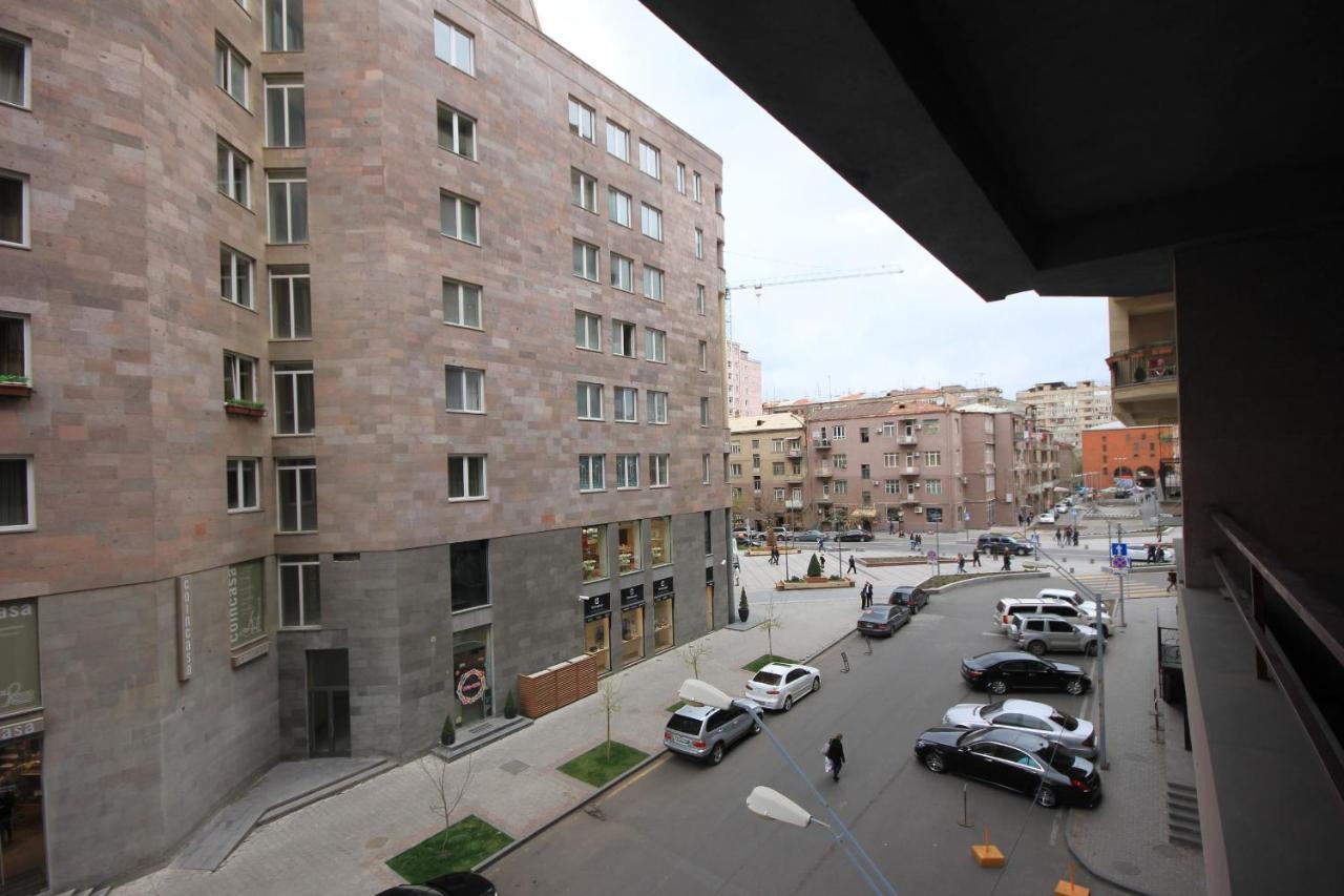 Rent Inn Yerevan On North Avenue Exterior photo
